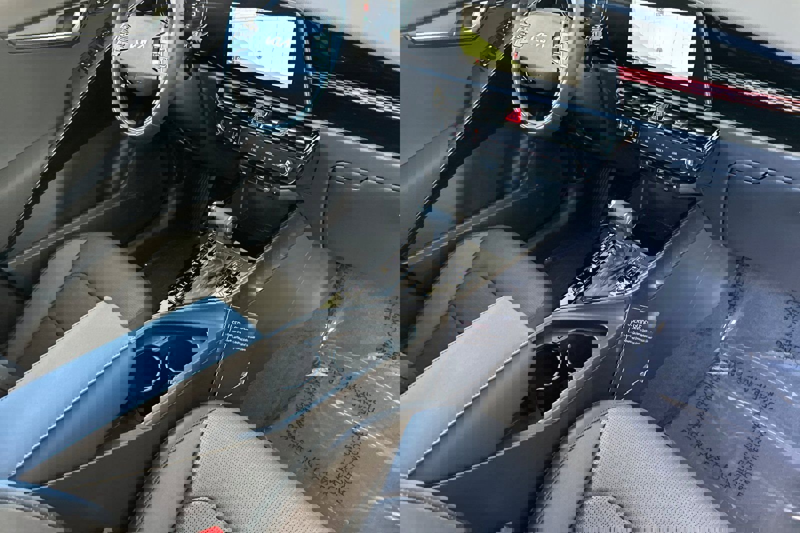 New 2025 Kia Niro SX image 12