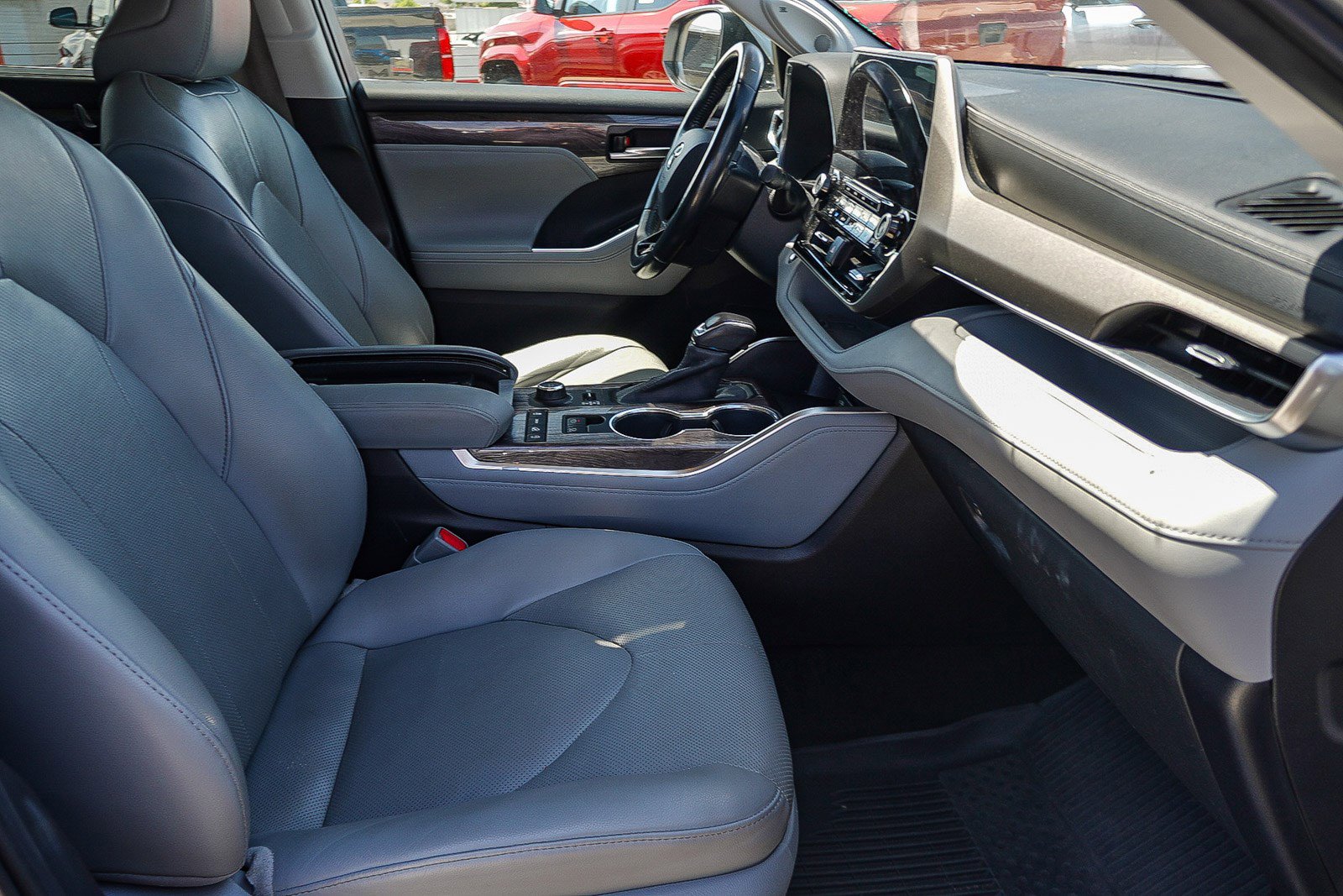 Certified 2020 Toyota Highlander Limited AWD/4WD image 17