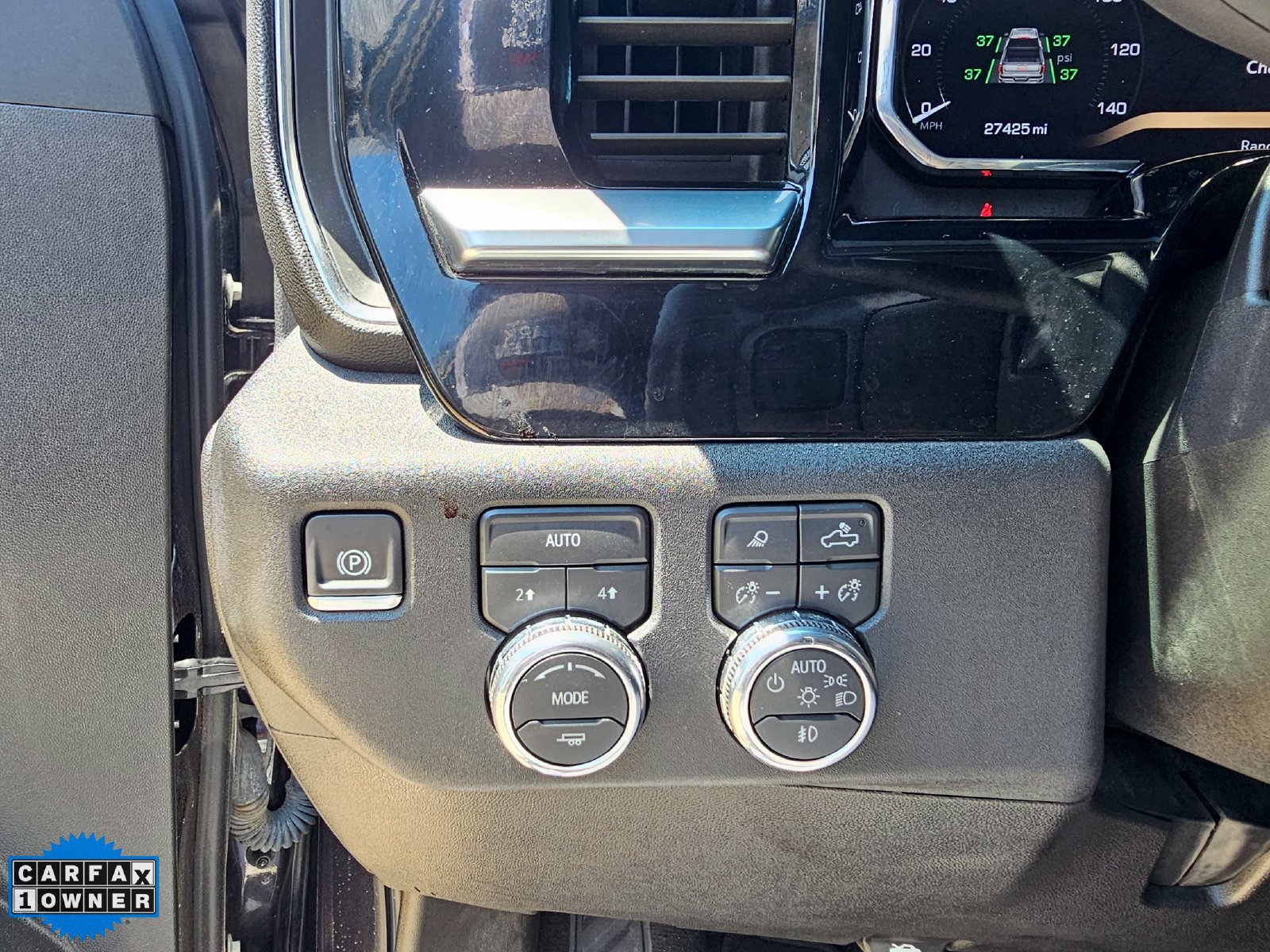 Used 2026 GMC Sierra 1500 SLT AWD/4WD image 17