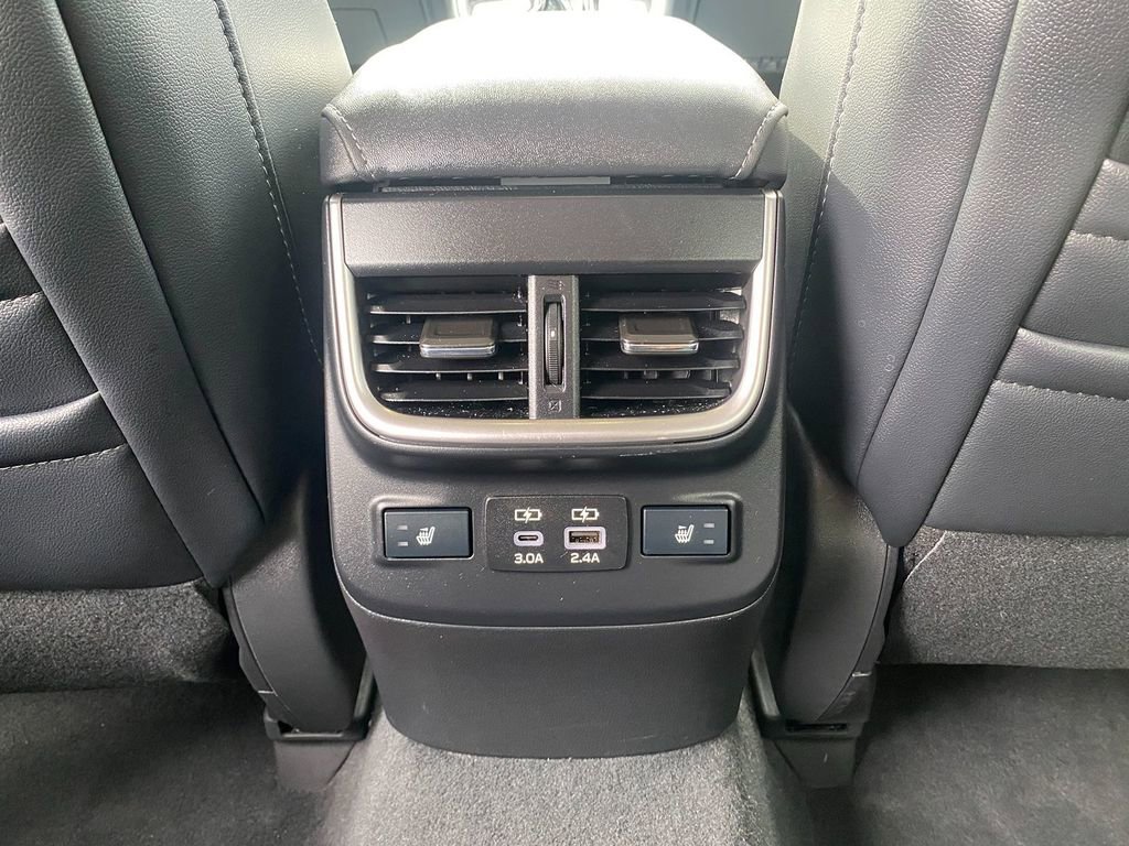 Used 2023 Subaru Outback Limited image 25