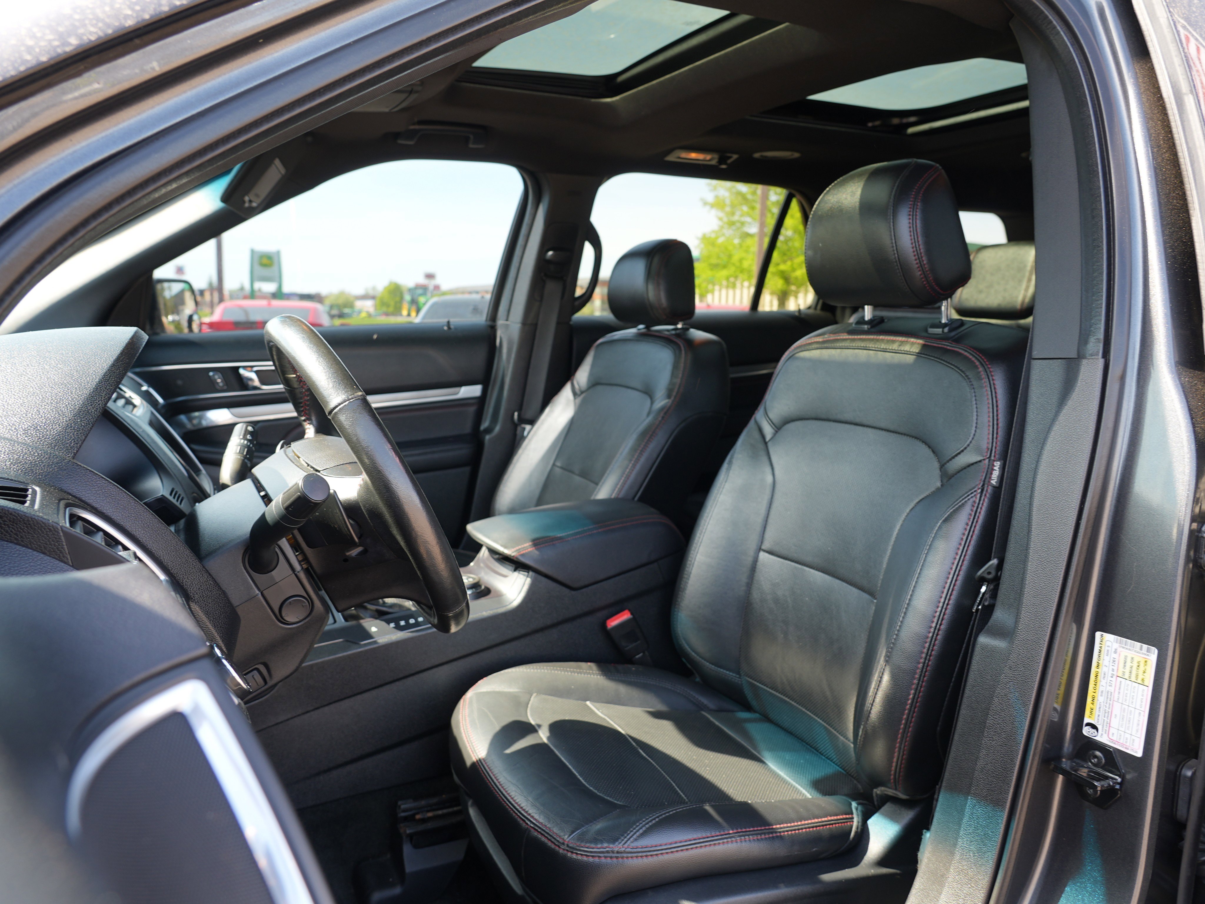Used 2016 Ford Explorer Sport w/ Equipment Group 401A AWD/4WD image 12