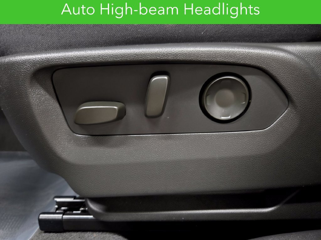 Certified 2025 Buick Envision Preferred AWD/4WD image 30