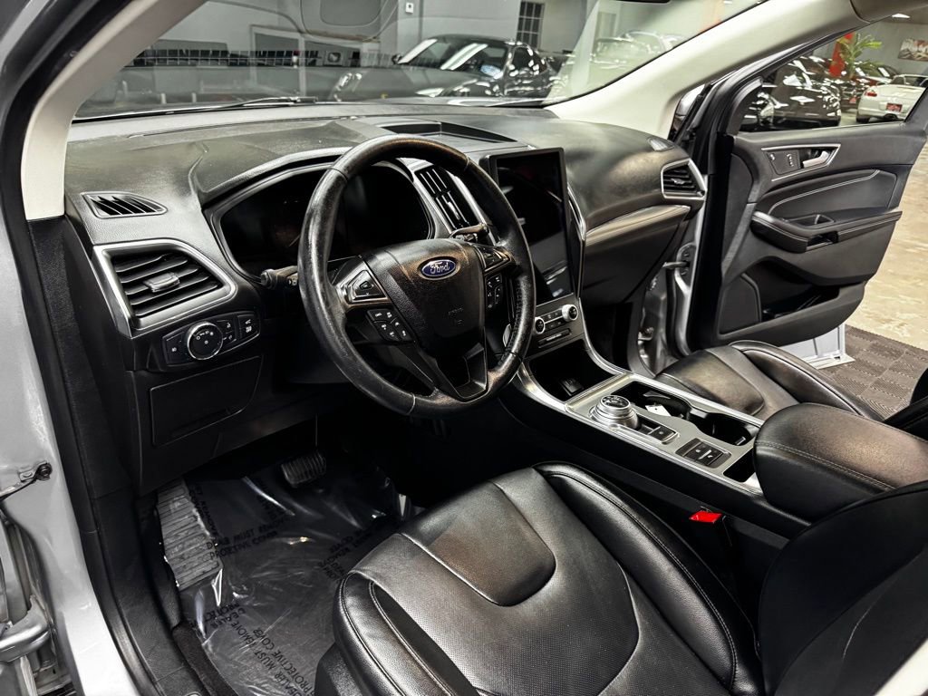 Used 2022 Ford Edge Titanium w/ Equipment Group 301A AWD/4WD image 36