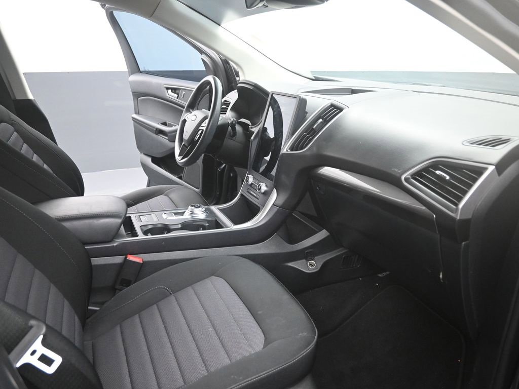 Used 2023 Ford Edge SE image 24