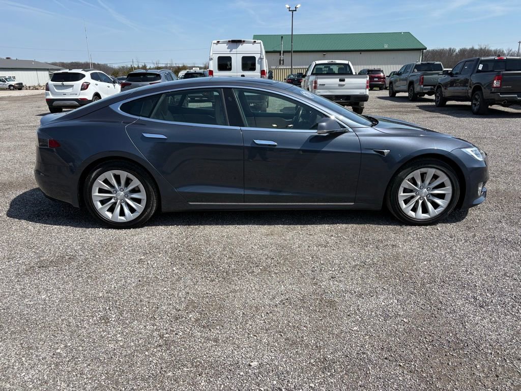 Used 2017 Tesla Model S 60D AWD/4WD image 2