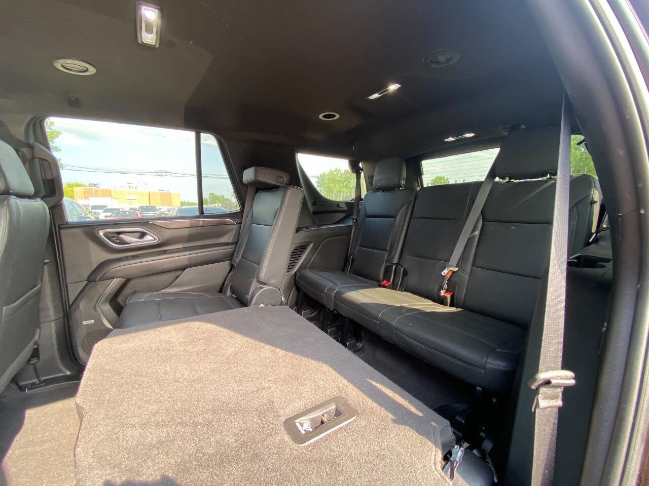 Used 2022 Chevrolet Tahoe Z71 w/ Luxury Package image 9
