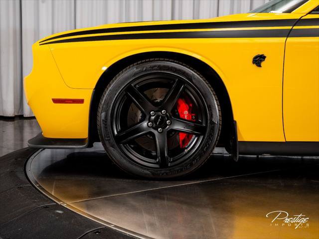 Used 2017 Dodge Challenger SRT Hellcat RWD image 9