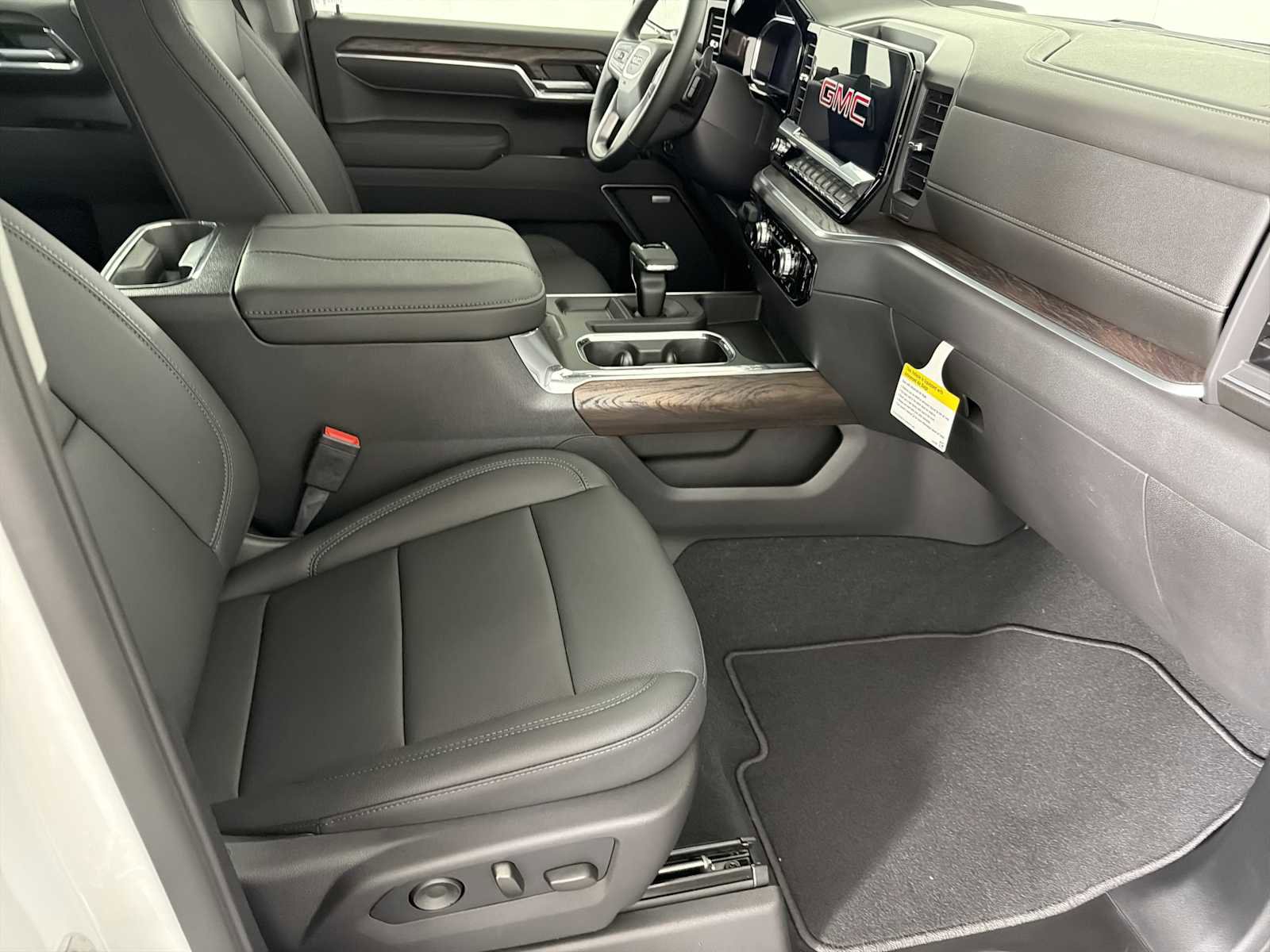 New 2026 GMC Sierra 1500 SLT w/ SLT Premium Plus Package AWD/4WD image 8