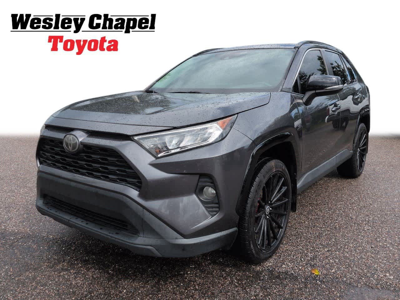 Used 2021 Toyota RAV4 XLE w/ Convenience Package FWD image 1