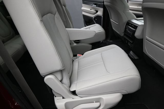 New 2026 Jeep Grand Wagoneer Limited AWD/4WD image 24