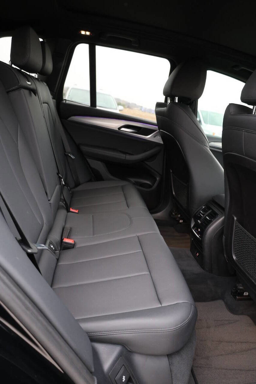 Used 2021 BMW X3 xDrive30i w/ Convenience Package image 16