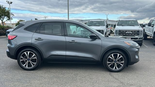 Certified 2022 Ford Escape SE w/ SE Sport Appearance Package image 2