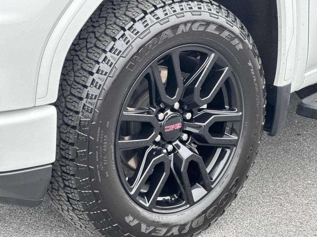Used 2024 GMC Sierra 1500 Elevation w/ LPO, Elevation Black Package AWD/4WD image 30