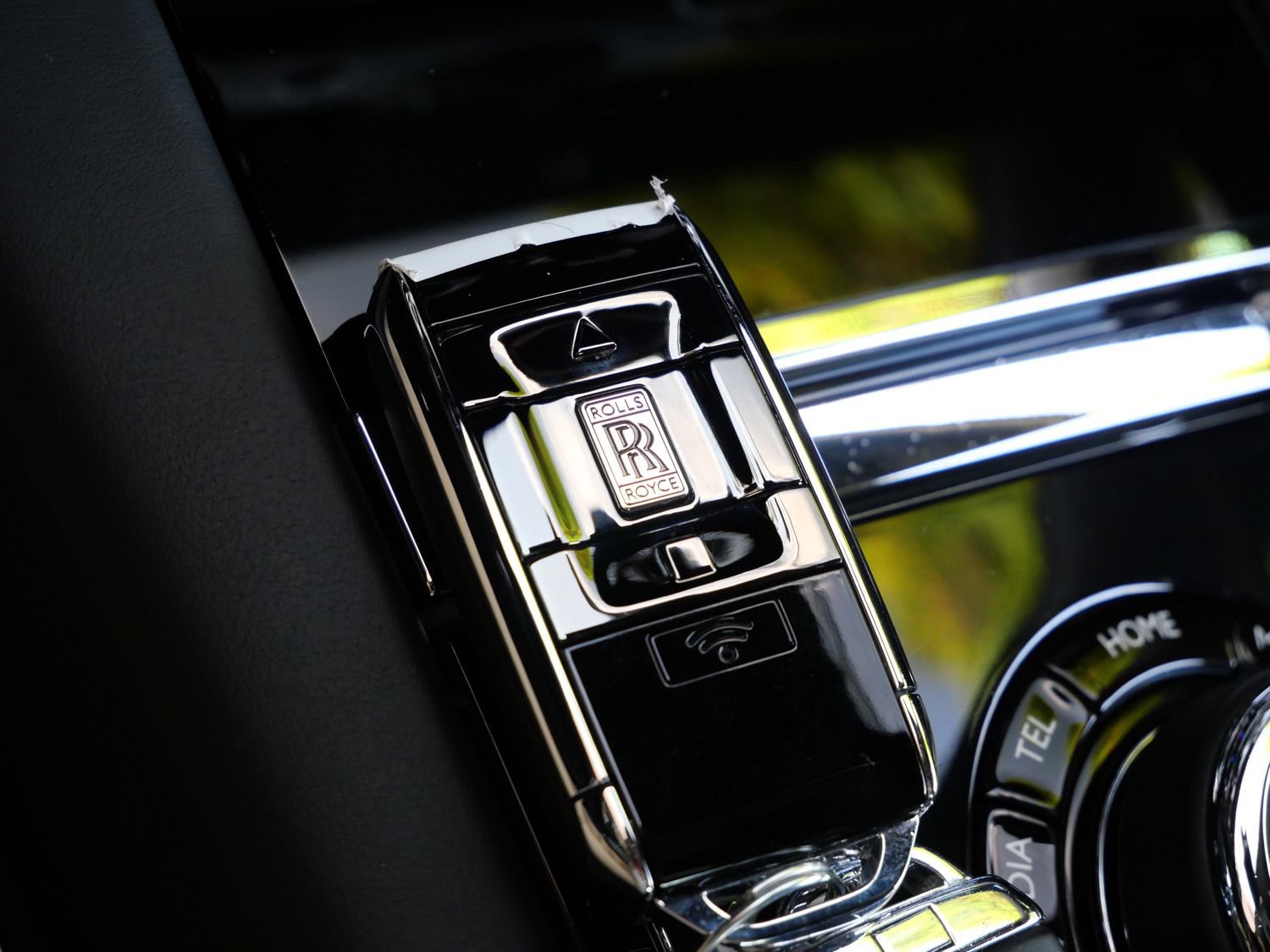 Certified 2025 Rolls-Royce Spectre w/ Spectre Launch Package AWD/4WD image 31