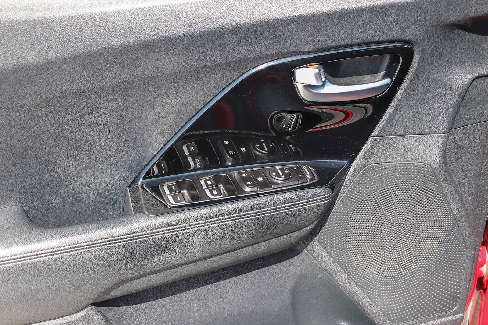 Used 2020 Kia Niro EX FWD image 21