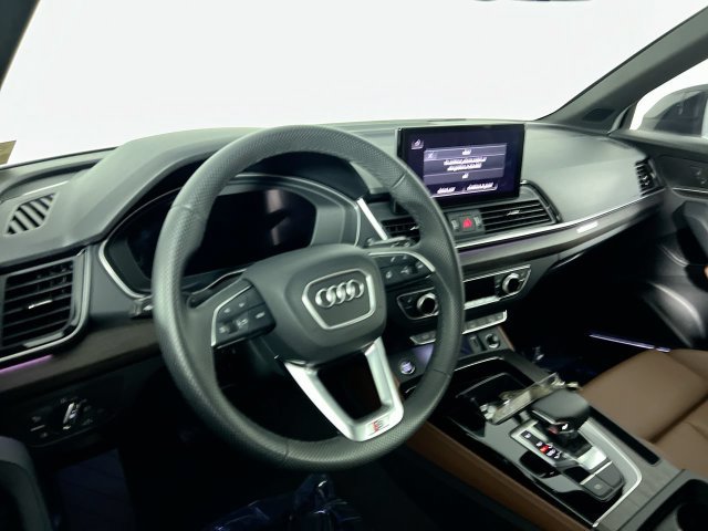 Used 2025 Audi Q5 e Premium Plus w/ Premium Plus Package AWD/4WD image 22