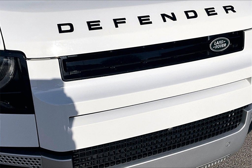 Used 2020 Land Rover Defender 110 HSE image 29