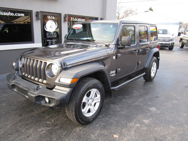 Used 2019 Jeep Wrangler Unlimited Sport S image 2