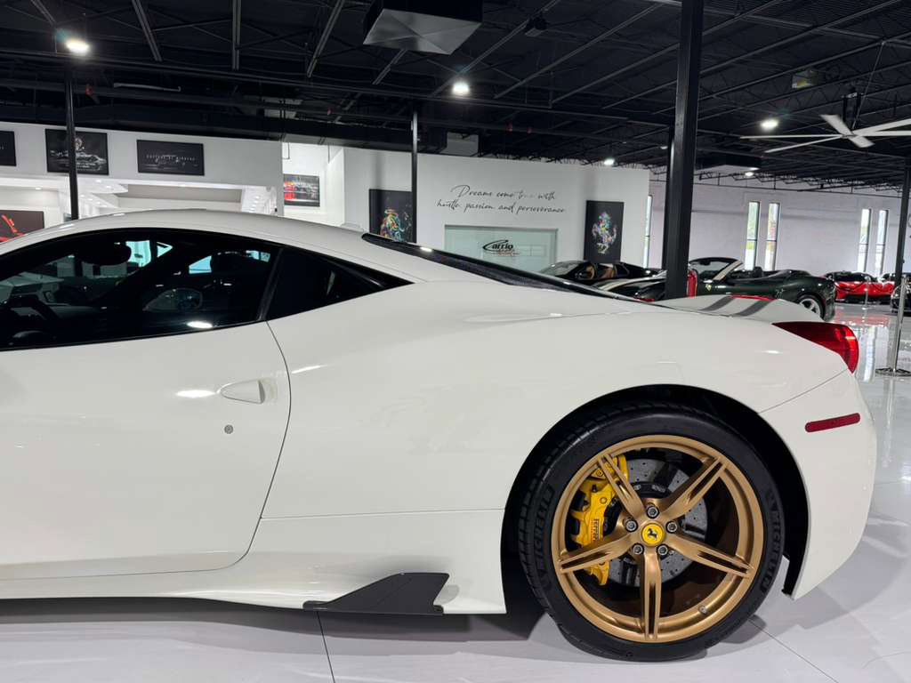 Used 2014 Ferrari 458 Speciale Coupe image 36