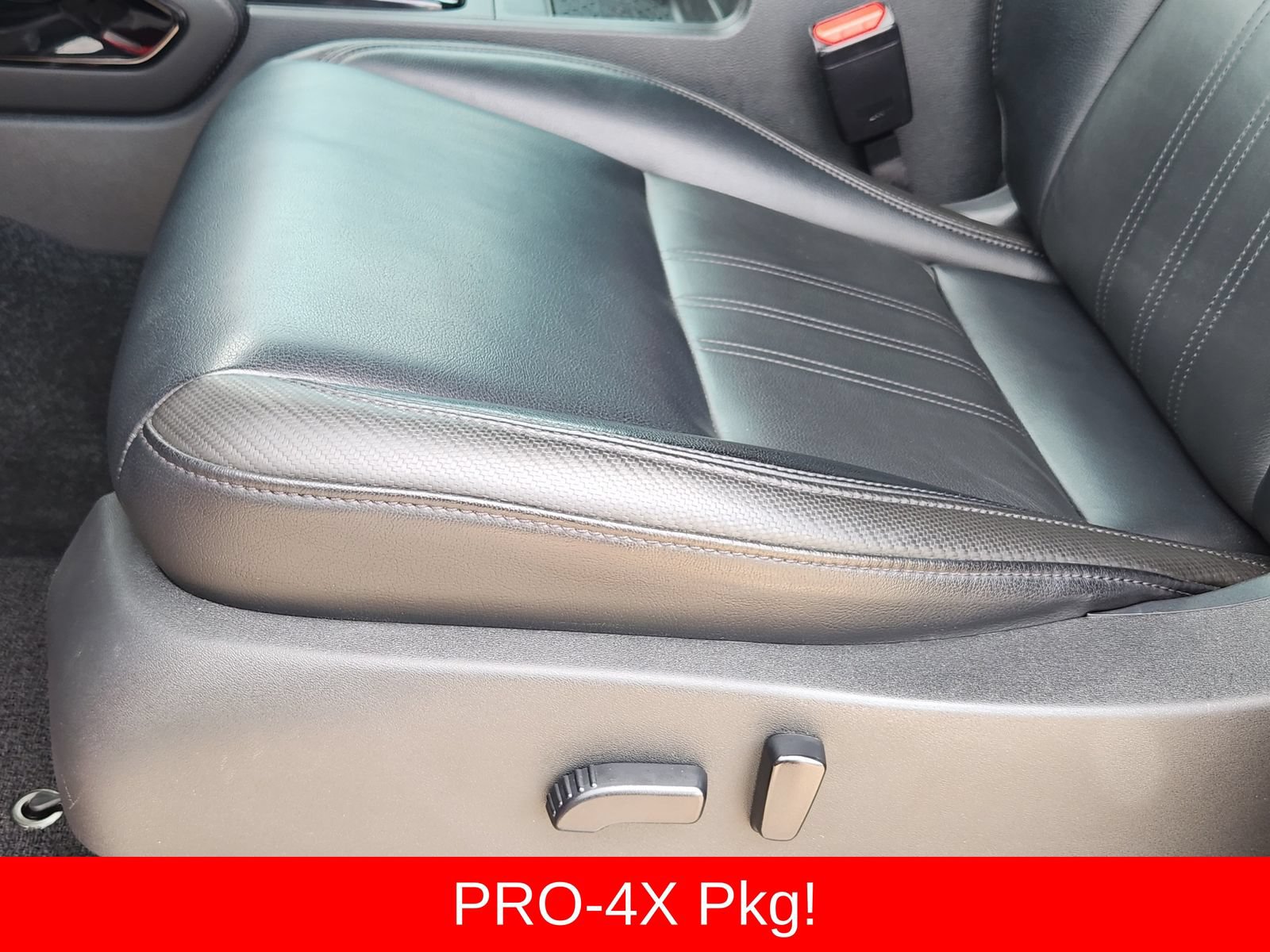 Used 2022 Nissan Frontier PRO-4X w/ Pro-4X Premium Package AWD/4WD image 33