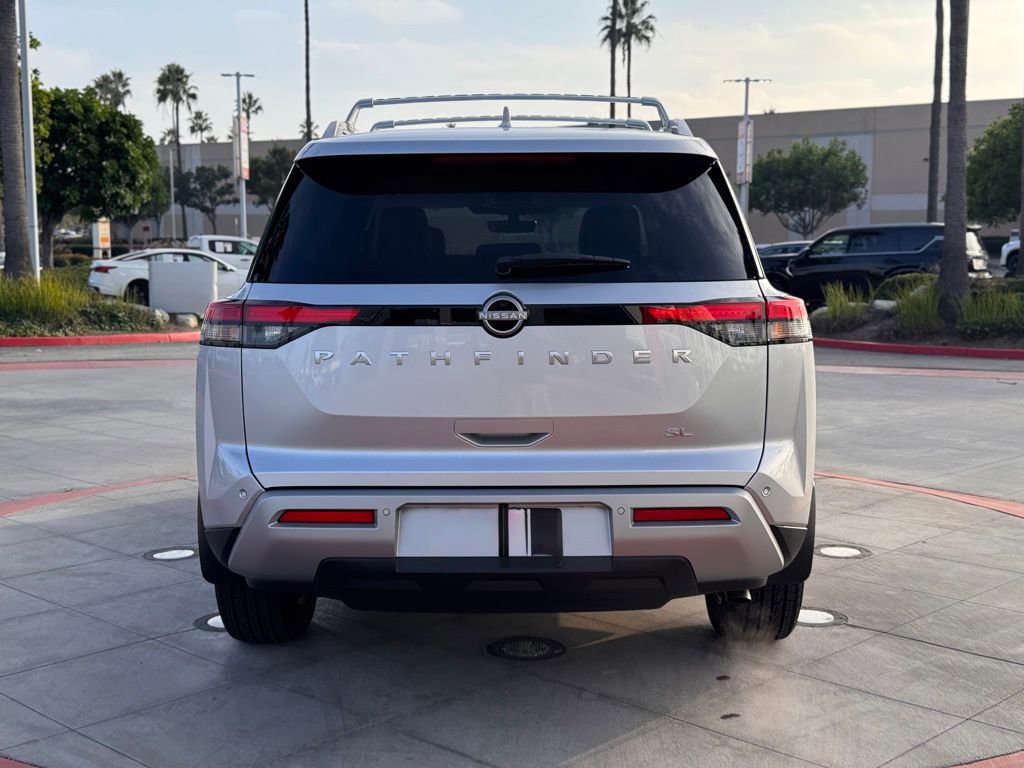 New 2025 Nissan Pathfinder SL image 6