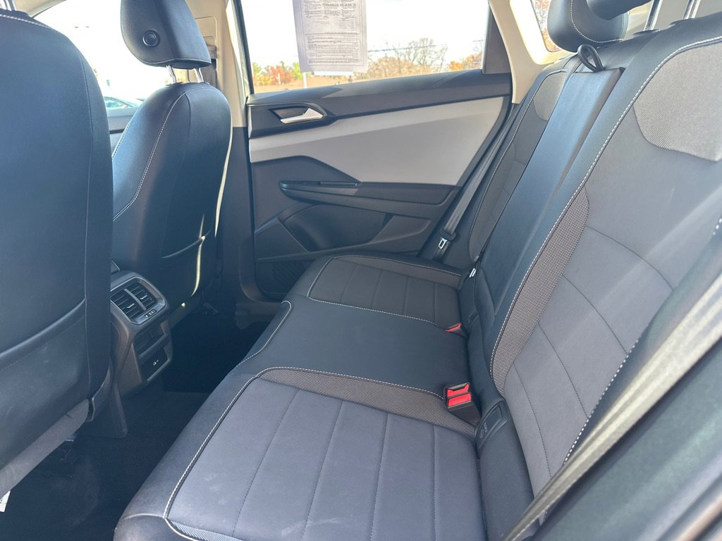 Used 2022 Volkswagen Taos SE image 16