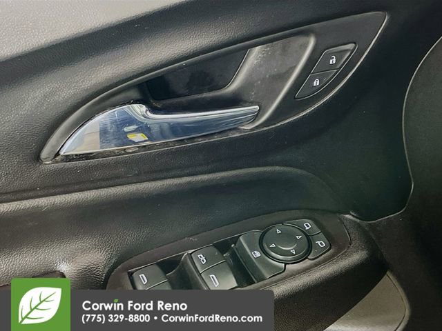 Used 2020 Chevrolet Equinox LT image 17