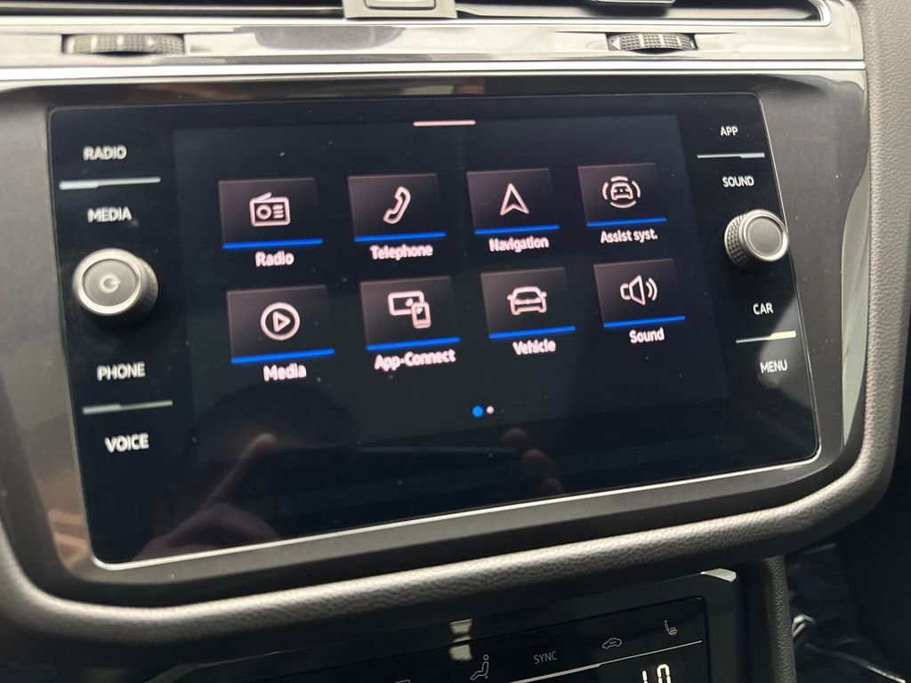 Used 2024 Volkswagen Tiguan SE FWD image 66
