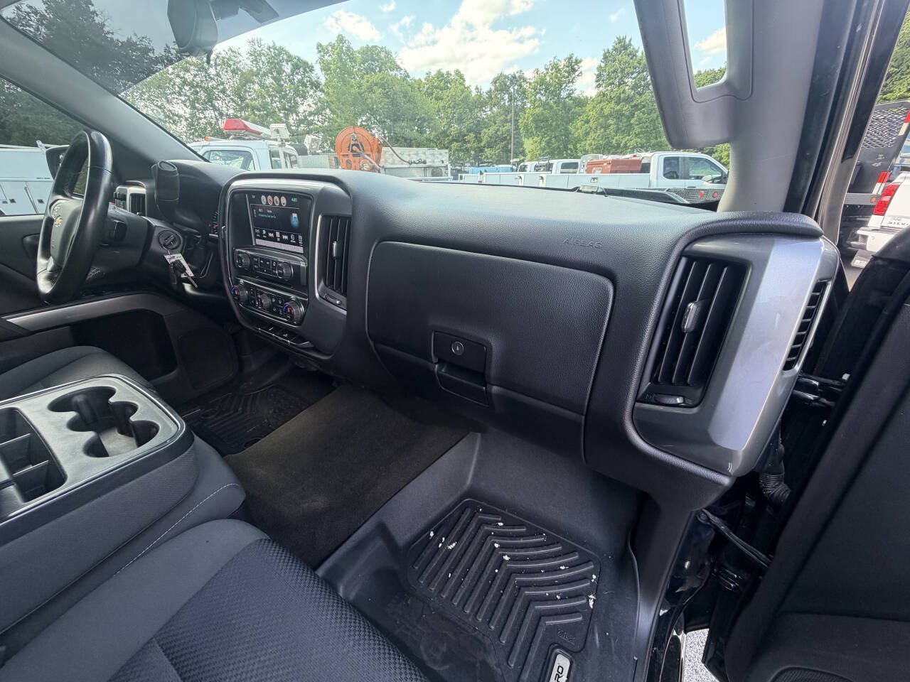 Used 2018 Chevrolet Silverado 1500 LT w/ All Star Edition AWD/4WD image 15