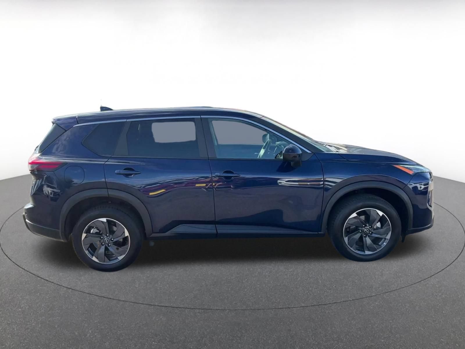 Used 2025 Nissan Rogue SV FWD image 15