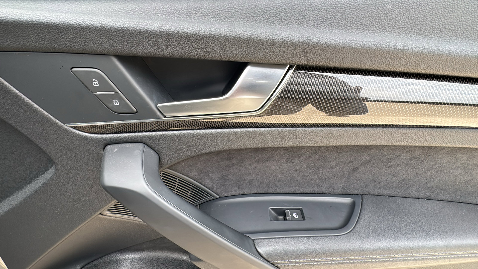 Used 2024 Audi SQ5 Prestige image 31