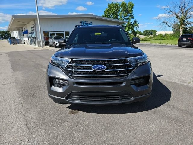 Used 2020 Ford Explorer XLT w/ Class III Trailer Tow Package AWD/4WD image 3