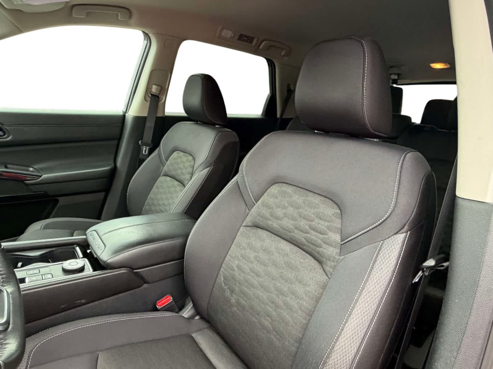 Used 2024 Nissan Pathfinder SV AWD/4WD image 10