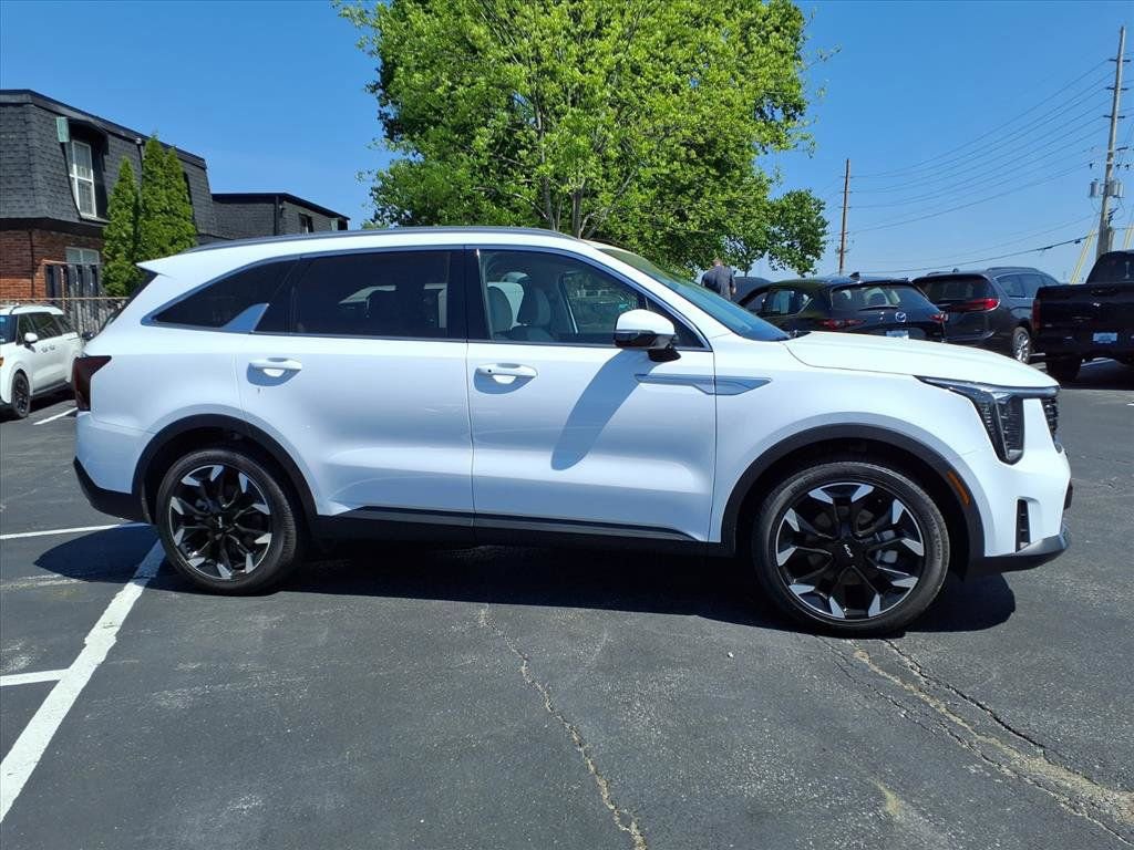 Used 2025 Kia Sorento EX FWD image 34