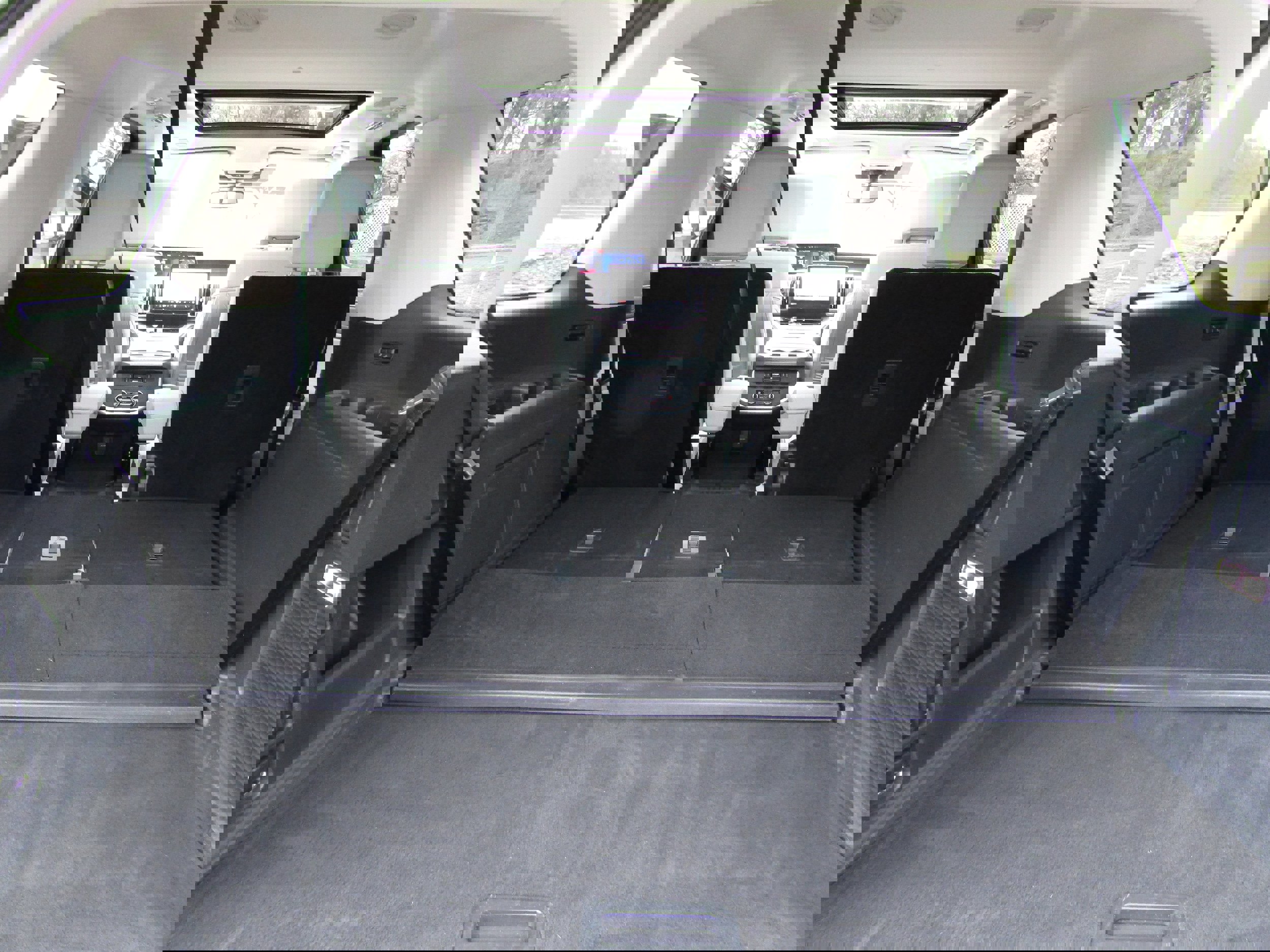 Used 2025 Ford Expedition Platinum w/ Platinum Ultimate Package image 42