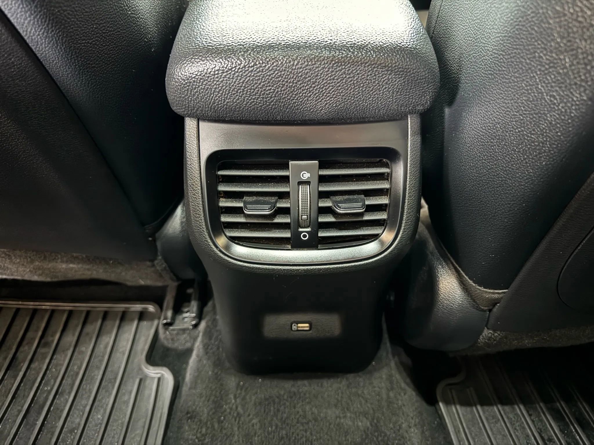 Used 2023 Kia Forte GT image 13