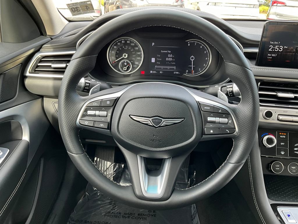 Used 2025 Genesis G70 2.5T image 17