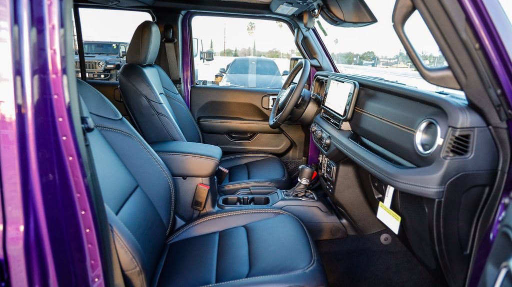 New 2026 Jeep Gladiator Sport AWD/4WD image 21