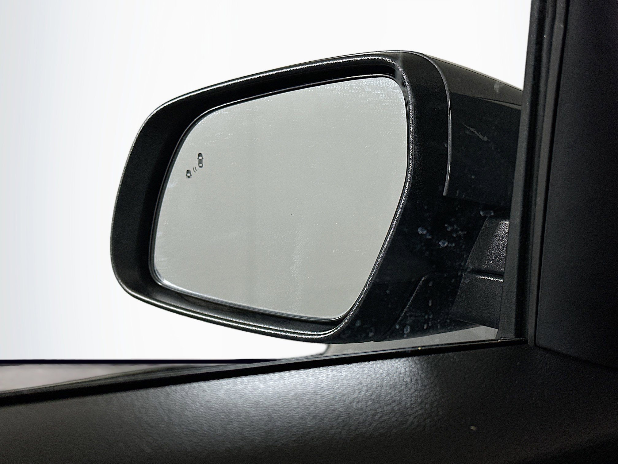 Used 2025 Hyundai Venue SEL FWD image 16