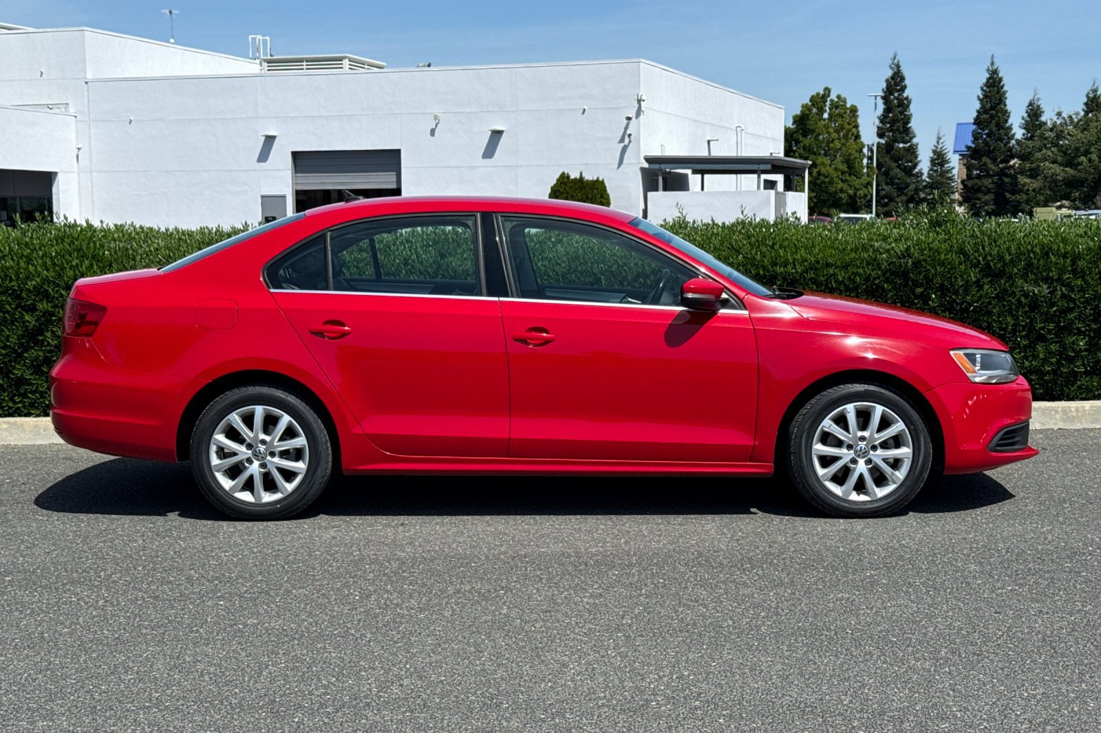 Used 2013 Volkswagen Jetta SE FWD image 3