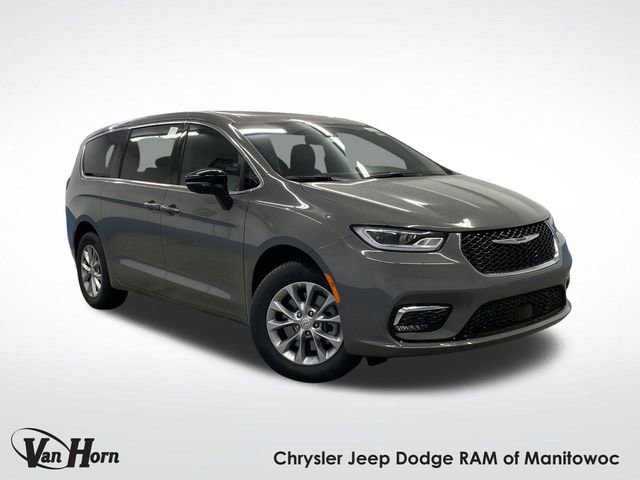 New 2025 Chrysler Pacifica Select w/ Uconnect Theater Family Group