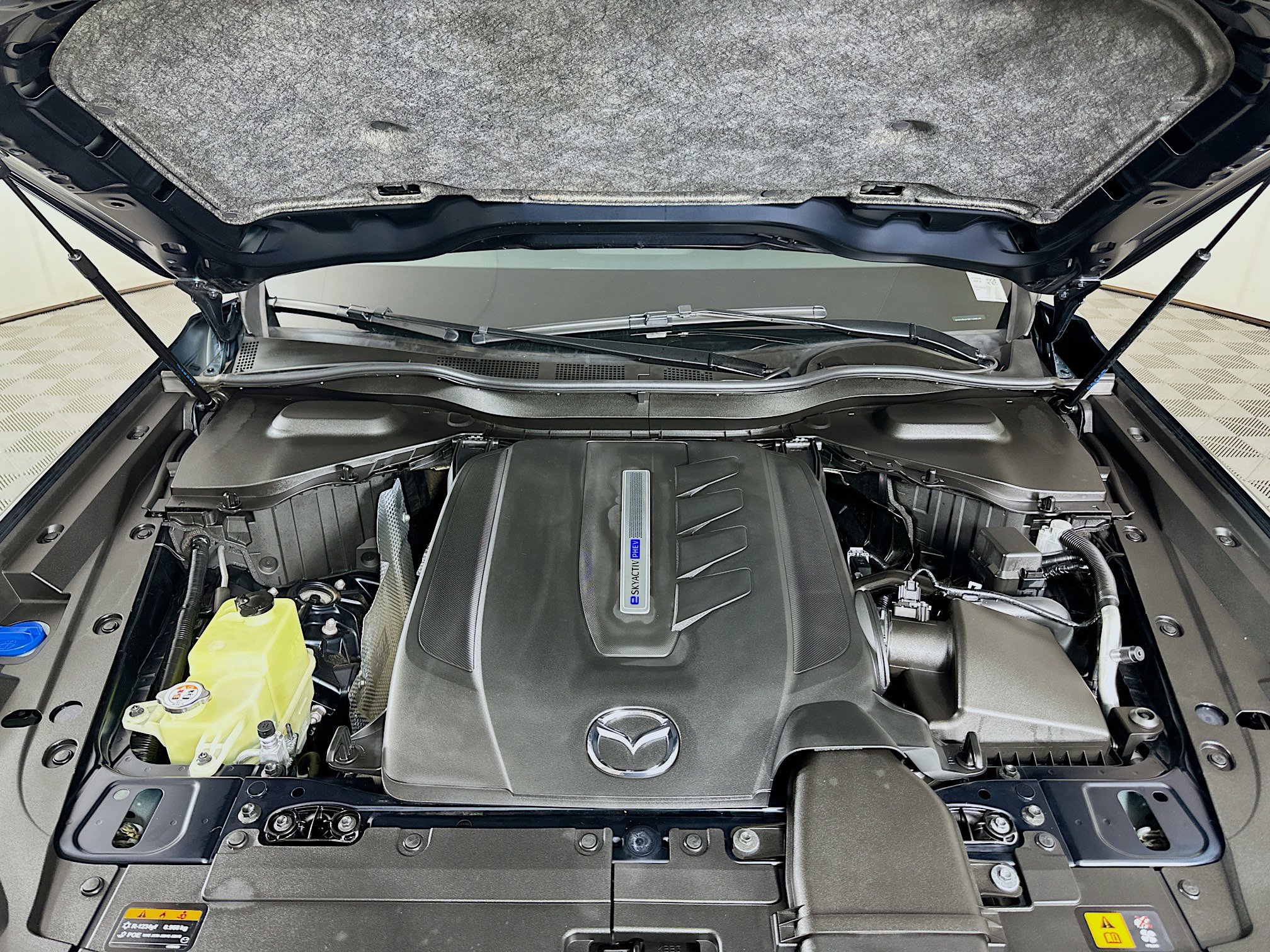 Used 2024 MAZDA CX-90 Plug-In Hybrid w/ Preferred image 35