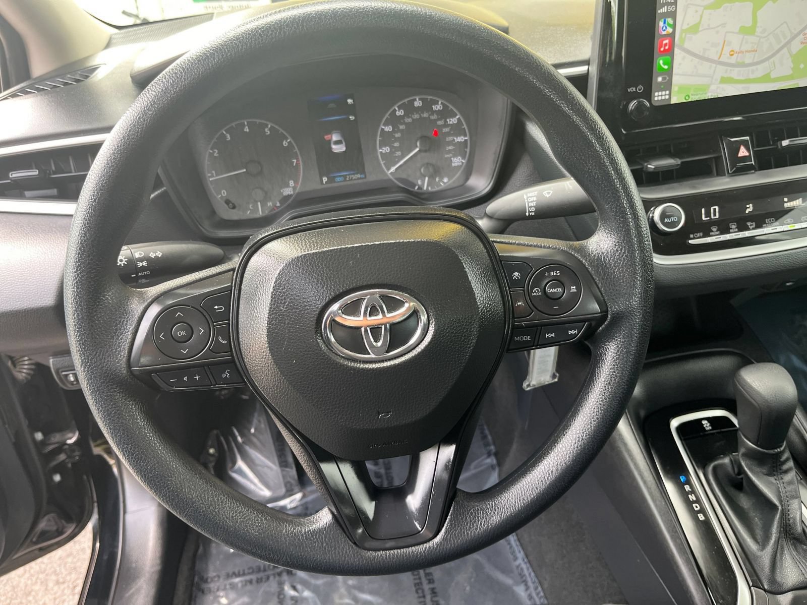Used 2025 Toyota Corolla LE FWD image 30