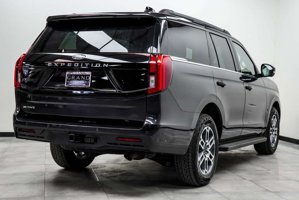 Used 2025 Ford Expedition Active AWD/4WD image 12