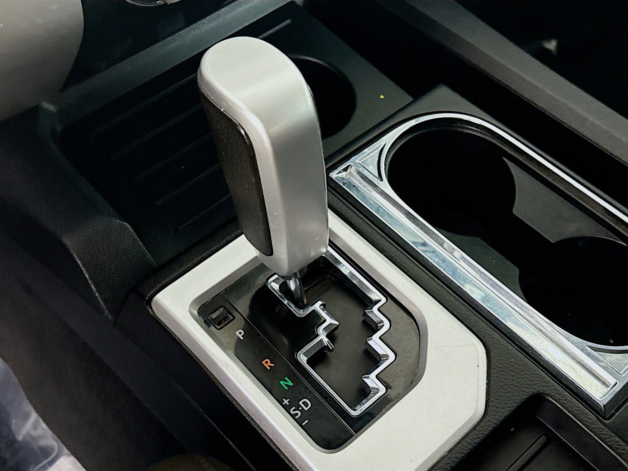 Used 2018 Toyota Tundra SR5 w/ SR5 Upgrade Package image 20