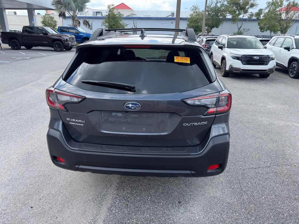 Used 2025 Subaru Outback Premium AWD/4WD image 6