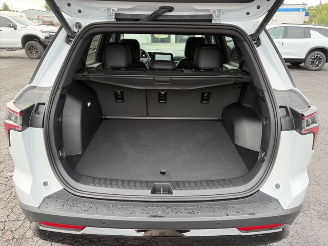 New 2027 Chevrolet Equinox RS w/ Safety and Technology Package FWD image 23