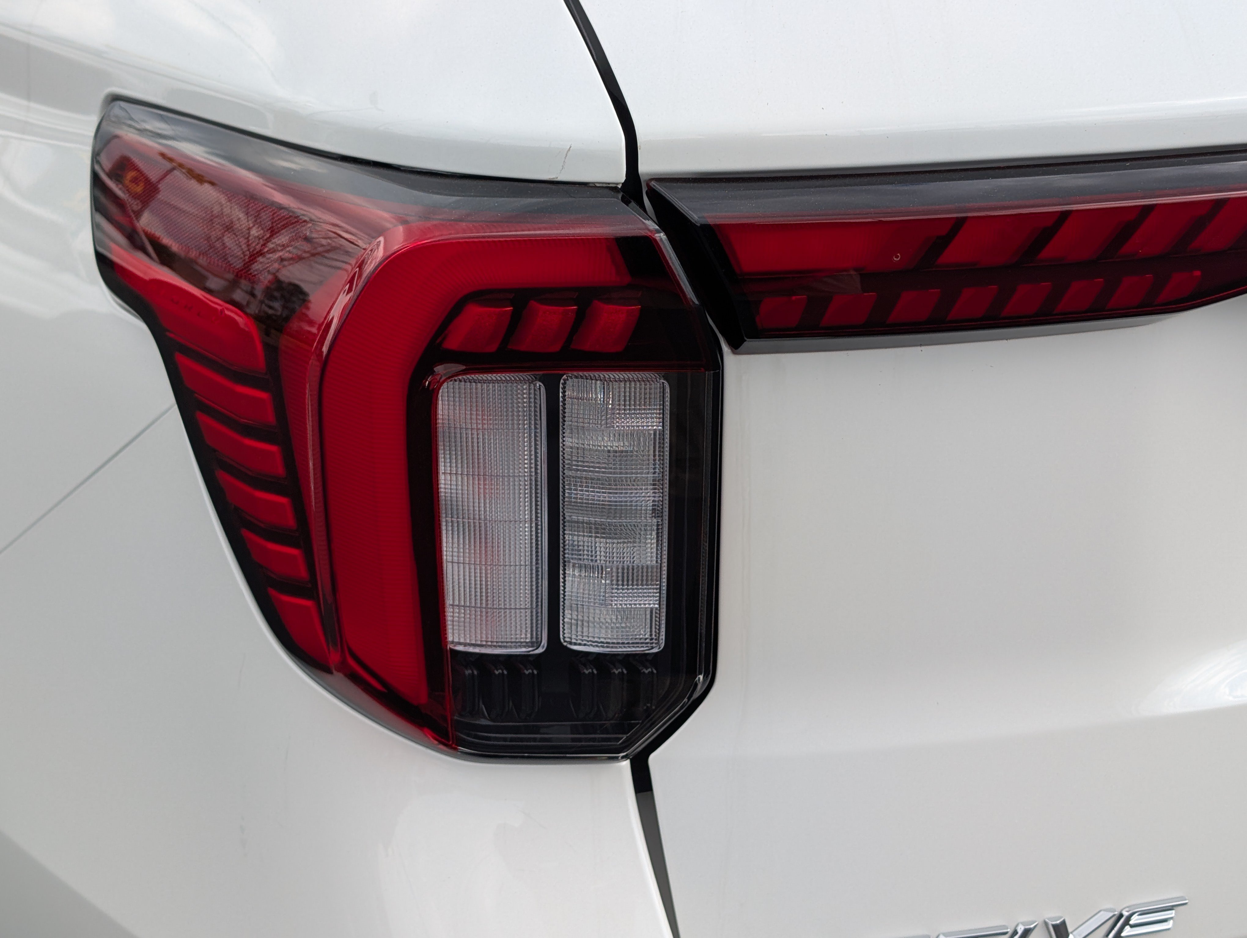 New 2026 Ford Explorer Active w/ Active Comfort Package AWD/4WD image 12