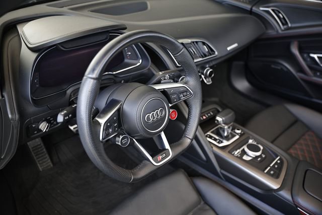 Used 2020 Audi R8 V10 w/ Carbon Exterior Package AWD/4WD image 23