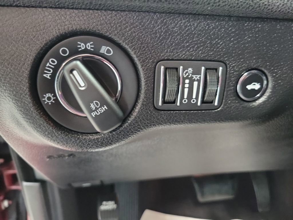 Used 2019 Chrysler 300 Touring w/ Driver Convenience Group RWD image 31